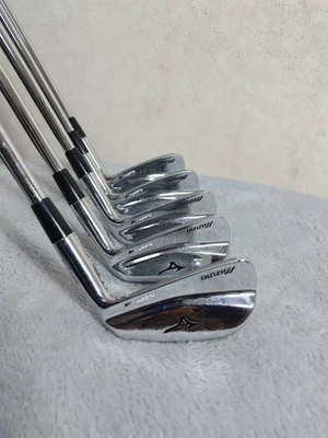 MIZUNO MP4 Iron Set DG S200 5-9I - Image 1 of 4