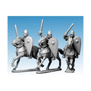Crusader Min Dark Age Norman Mini 28  Norman Knights in Chainmail w/Sw Pack New - Picture 1 of 1