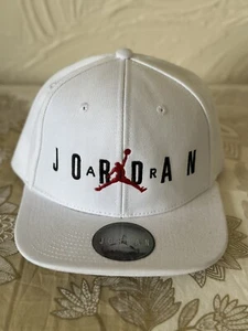 Air Jordan Mütze weiß Jumpman Logo verstellbar Snapback Cap Jugend Größe - Bild 1 von 4