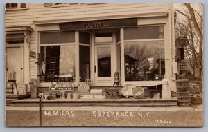 M. Miers Esperance NY Schoharie County RPPC Eisenwaren Farben Ladenfront N3 - Bild 1 von 3