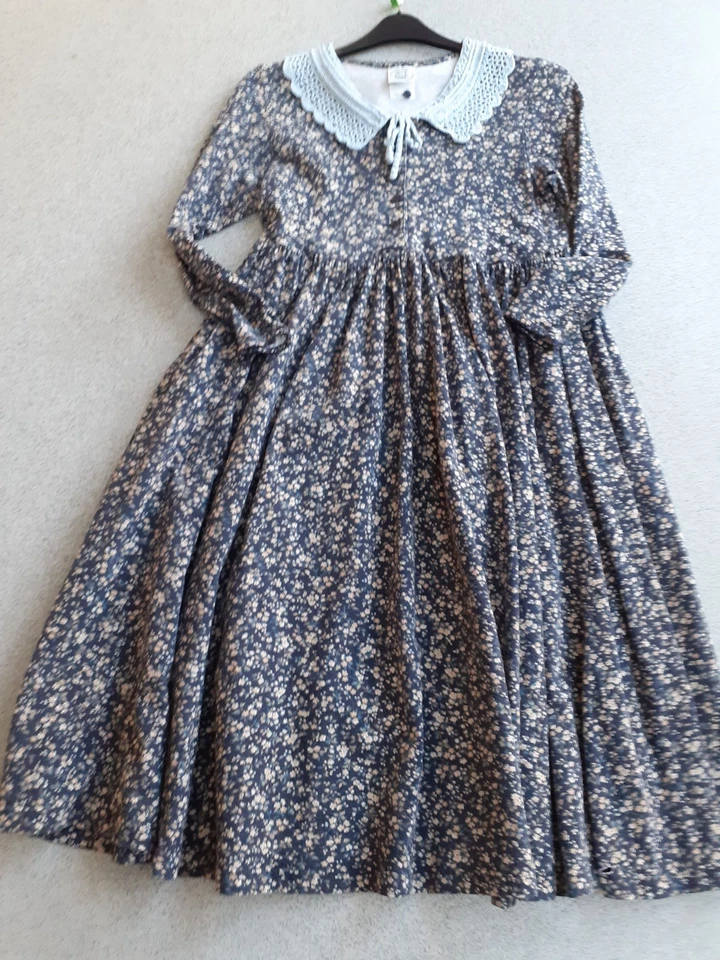 Vintage Laura Ashley  Dress  UK 10 - 12 (EU  36 USA  8) - Image 1 of 4