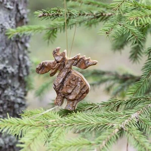 Adorno de madera de árbol de Navidad alce hecho a mano decoración rústica de vacaciones con corbata colgante - Imagen 1 de 7