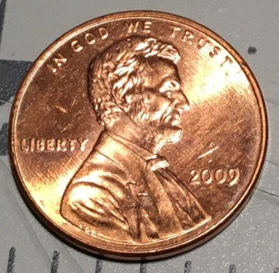 2009 LINCOLN PENNY  **NO MINT MARK**  GOOD CONDITION - Image 1 of 4