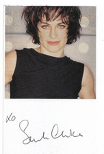 Sarah Clarke Signed Autographed AUTO 3x5 Index Card w/ photo '24'