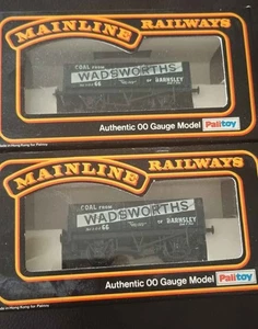 Mainline 37-176 Pair of 5-Plank Wagons Wadsworth New & Boxed OO Gauge  - Picture 1 of 2