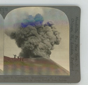 Pracht des Vulkanausbruchs in Java Keystone Stereoansicht - Bild 1 von 2