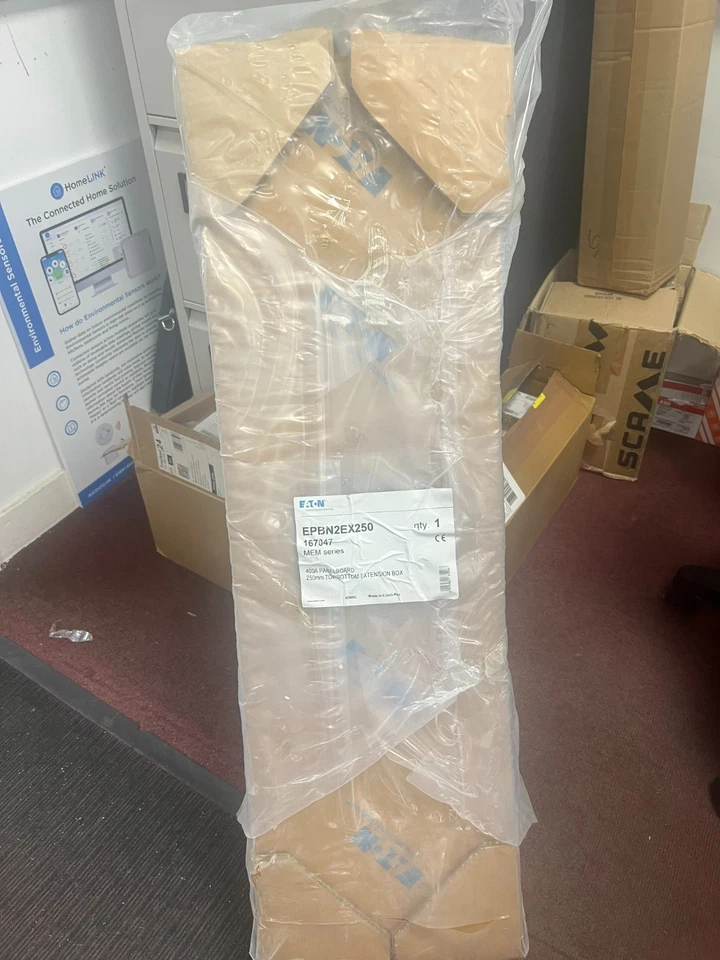 EATON EPBN2EX250 167047 250mm TOP/BOTTOM EXTENSION BOX - 400A PANELBOARD - Image 1 of 1