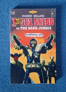 JUDGE DREDD vs. THE DARK JUDGES Wagner/Bolland. Pocket PB ~ 1988 ~ TITAN 1st ed' - Bild 1 von 8