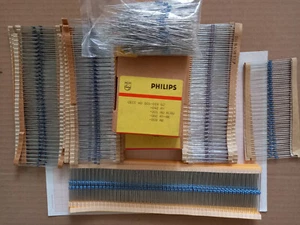 5000x Miniatur- Widerstände 0204 0,5% 1% Konvolut 8 Werte siehe Text - Photo 1/2