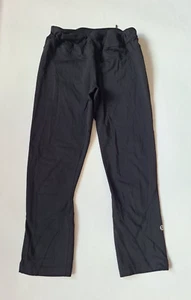 Lululemon Yoga schwarz kurz geschnitten Leggings Shorts mit Reißverschlusstasche Größe 6 - Bild 1 von 8