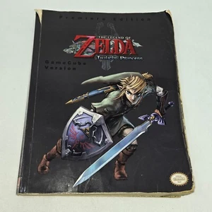THE LEGEND OF ZELDA TWILIGHT PRINCESS GAMECUBE PRIMA'S GAME STRATEGY GUIDE BOOK - Picture 1 of 7