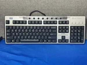 Kabelgebundene Tastatur USB mit Kreditkartenterminal - HP Kassengerät in Silber - Bild 1 von 4