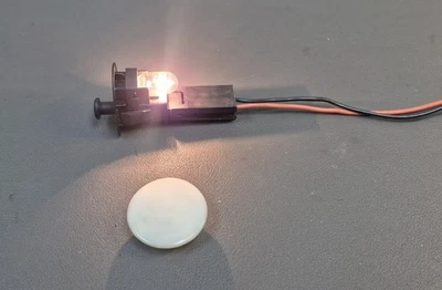 1986-93 Chevy S10 P/U Blazer GMC S15 Sonoma Jimmy Glove Box Light Switch Cover - Image 1 of 4