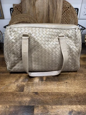 Bolsa Bottega Veneta Intrecciato Boston Vintage Exclusiva Para Saks Fifth Avenue - Imagem 1 de 4