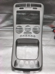 NEW 2005-06 Chevrolet Equinox Center Dash Radio Climate Control Bezel Silver OEM - Foto 1 di 5