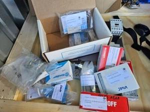 Lotto componenti automazione industriale - Beckhoff, Finder, Hager, Eaton, Transduce - Foto 1 di 6