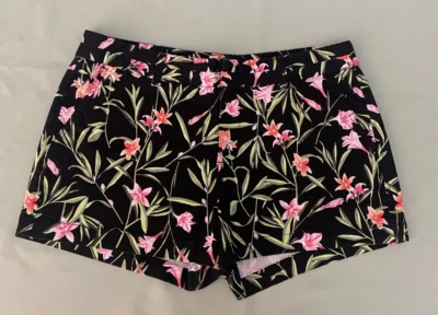 Pantalones Cortos Khakis by Gap City 3 Pulgadas Estampado Floral Tropical Talla 12 Usados en Excelente Condición Foto 1 de 4