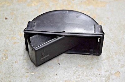 Cenicero trasero Land Rover Discovery 2 OEM consola central 1999 a 2004 bandeja de cenizas Foto 1 de 3