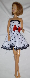 Vintage Barbie 1993 Gelenkpuppe mit Plattfüßen hellbraune Haare - Bild 1 von 4