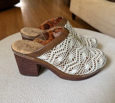 Korks by Kork-Ease Crochet Nora Clog Natural/Brown Size 7 Wood Heel Boho Hippie - Image 1 of 4