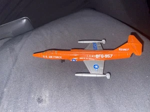Maisto F-104 Starfighter Fighter Plane Jet Airplane Orange w/ stand Free SHIP - Picture 1 of 4