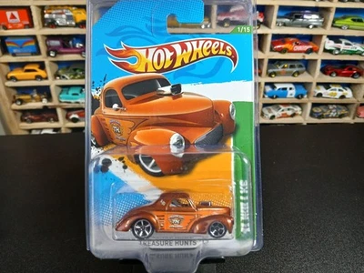 Hot Wheels 41 Willys Treasure Hunt 2011 en protector Foto 1 de 3