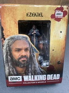 Caja Dañada AMC The Walking Dead Eaglemoss Modelo Coleccionista Estatua de Ezequiel - Imagen 1 de 5
