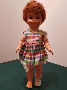 MUÑECA LORRIE VINTAGE 13 1/2 PULGADAS GRIS VERDOSO OJOS PARA DORMIR - Imagen 1 de 6