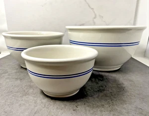 Gibson Farmhouse 3er Set weiß doppelte blaue Streifen Rührschüsseln Stein - Bild 1 von 13