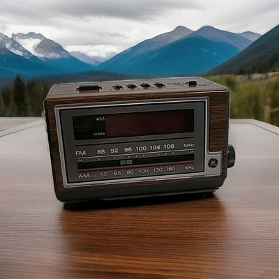 Reloj despertador radio AM FM modelo 7-4601A vintage GE General Electric FUNCIONA  Foto 1 de 4