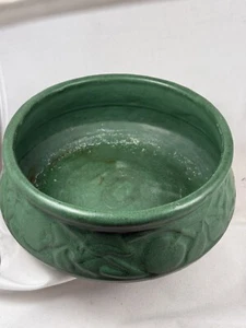 Weller Art Pottery  Matte Green  Bedford Pattern  Ceramic Low Bowl Arts n Crafts - Picture 1 of 9