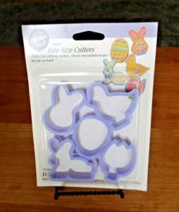 1998 Wilton Easter Bite-Size Cookie Cutters Bunnies Duck Tulip Egg VINTAGE - Picture 1 of 1