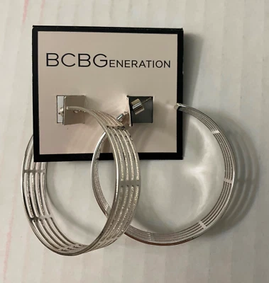 BCBGENERATION large ring hoop earrings silver tone - Brand new - Imagem 1 de 3