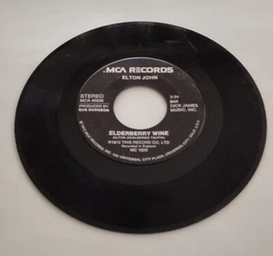 Rock 45 Elton John - Crocodile Rock / Elderberry Wine On Mca Records - Picture 1 of 2