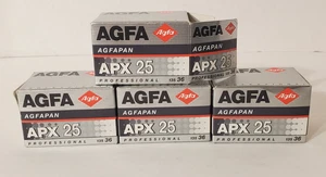 4 Rolls Agfa APX 25 35mm B&W Black & White Film 36 exposures - expired 07/2001 - Picture 1 of 8