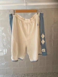 North Carolina Tar Heels UNC White Shorts Jordan Brand Men's Size M - L - Picture 1 of 13