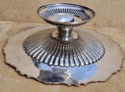 Plato de exhibición antiguo de latón plateado de colección de 8" artículos de mesa para servir  Foto 1 de 4