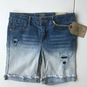 True Craft Girls Whitney Cuffed Ombre Denim Shorts Sz 12 NWT Distressed Lace - Picture 1 of 12