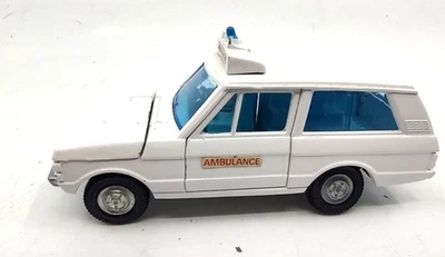 DINKY TOYS MADE IN ENGLAND BY MECCANO RANGE ROVER AMBULANCE - Image 1 of 4