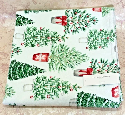 ¡NUEVO! Laura Ashley ÁRBOLES DE VACACIONES TOALLA DE BAÑO VERDE Lujo Navidad Invierno Foto 1 de 4