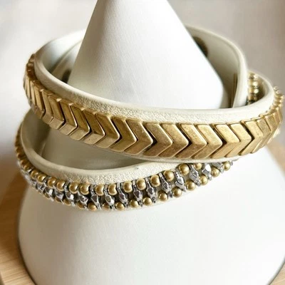 Pulsera Stella and Dot Camino Dorado Doble Envoltura Correa Cuero Tono Blanco y Dorado Foto 1 de 4