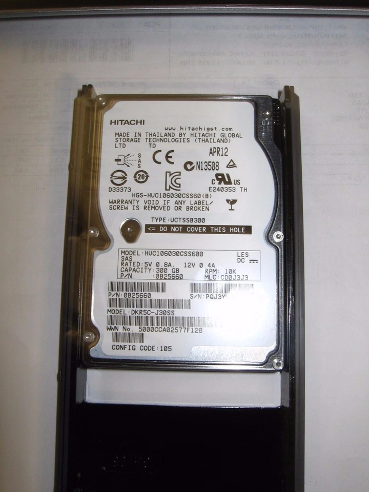 Hitachi HUC106030CSS600,5541890 300GB 10K 2.5" SAS HDD with tray for Hitachi VSP - Image 1 of 1