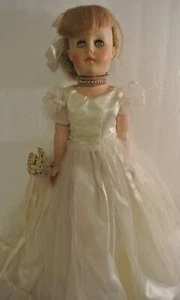 Vestido de Boda de Colección Años 50 SIN MARCAR 20" MUÑECA Caminante Novia Plástico/Cabeza de Vinilo - Imagen 1 de 12