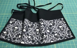 Black Skulls server waitress waist Half apron 3 pockets restaurant - Picture 1 of 3