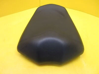 OEM 2006-2010 GENUINO YAMAHA FZ1 PASAJERO TRASERO TÁNDEM ASIENTO ALMOHADILLA CONJUNTO SILLÍN Foto 1 de 4