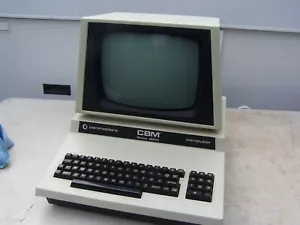 Commodore CBM 8032 in condizioni di lavoro - \Vendita immobiliare VENDUTO COSÌ COM'È - Foto 1 di 16