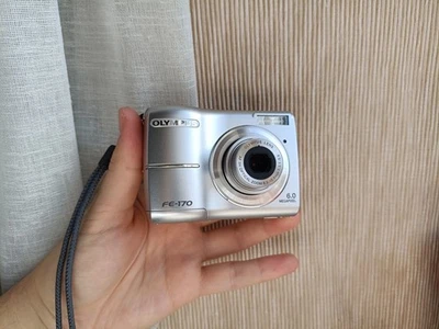 🔥Olympus FE-170 Silver 6.0MP digital compact camera🔥WORKing CHEAP🔥 - Image 1 of 4