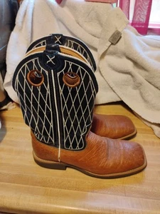 Men's used Twisted X cowboy boots. Square toe, Blue &White Excellent condition - Picture 1 of 10