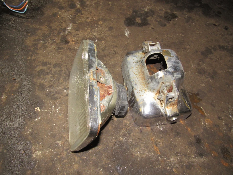 Farol magnético Honda VF1100 C V65 1985 - Imagem 1 de 1