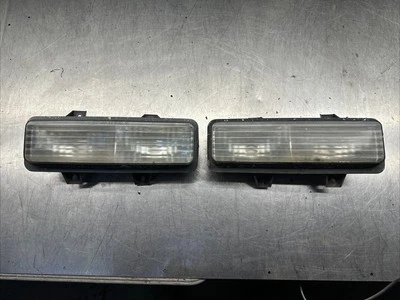 1989-1991 Chevrolet V1500 Suburban Right & Left Lower Headlight Turn Signal OEM Foto 1 de 3